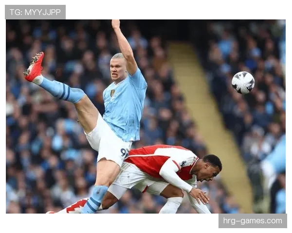 哈兰德中锋孤立问题引热议，近期进攻端支援不足影响发挥