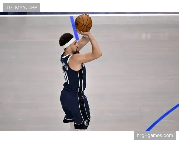 克莱·汤普森利用挡拆频繁制造投篮机会效率明显提升